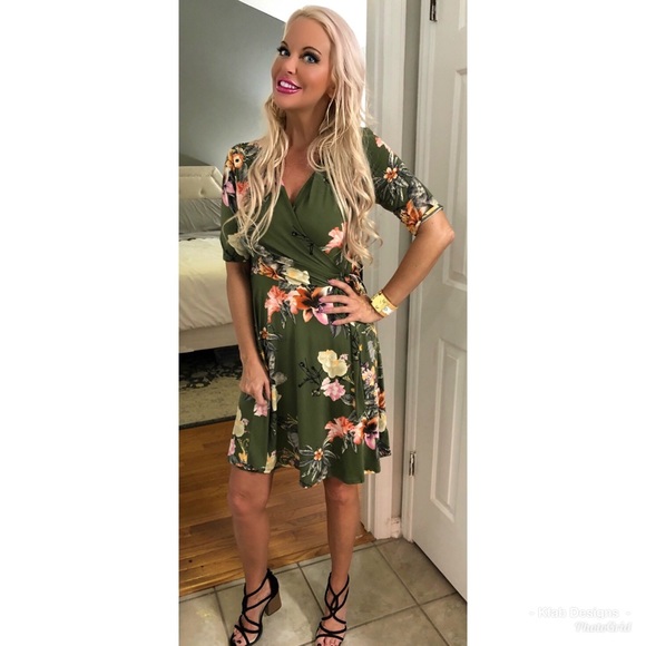 🥰LAST 1! Short Sleeve Olive Midi Wrap Dress! - Picture 4 of 4